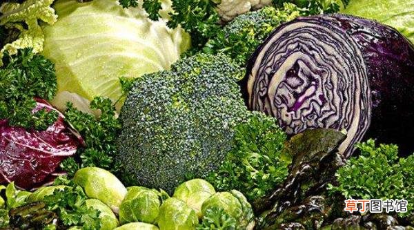夏季养胃，要少吃油炸、辛辣食物，多吃苹果、香蕉等6种水果