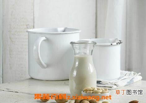 喝纯牛奶有什么好处 喝纯牛奶的好处介绍