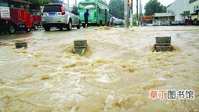 下暴雨时应如何避险 暴雨致郑州上街区两人死亡