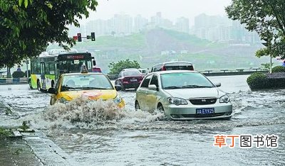 下暴雨时应如何避险 暴雨致郑州上街区两人死亡