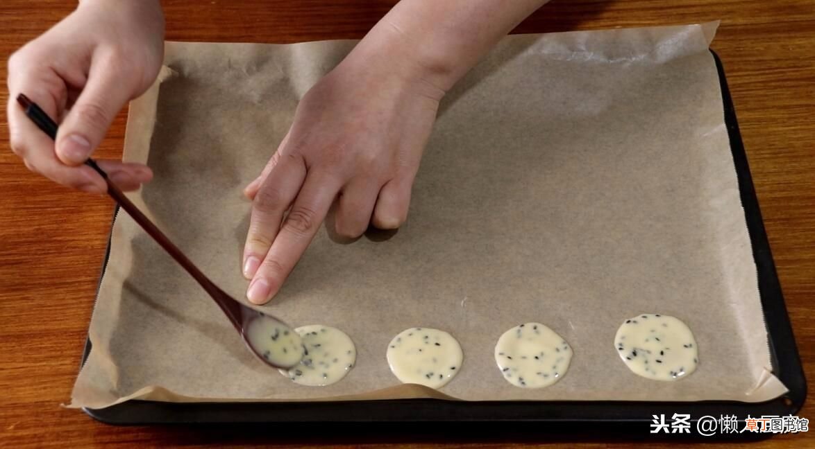 教你用烤箱做饼干 怎样用烤箱烤饼干)