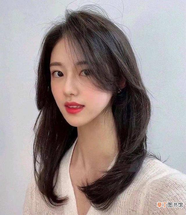 圆脸适合的弄哪些发型 圆脸的女生适合什么发型