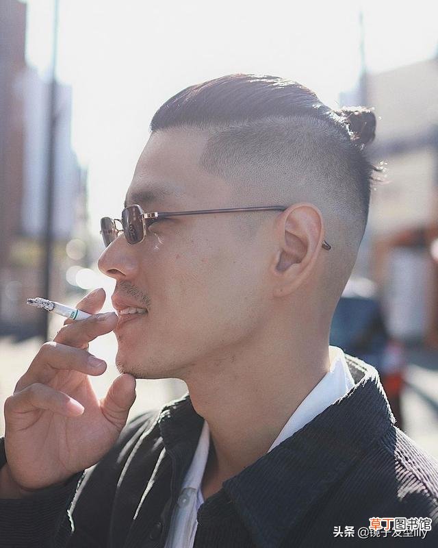 推荐四种发型款式给你 适合男生额头窄的发型