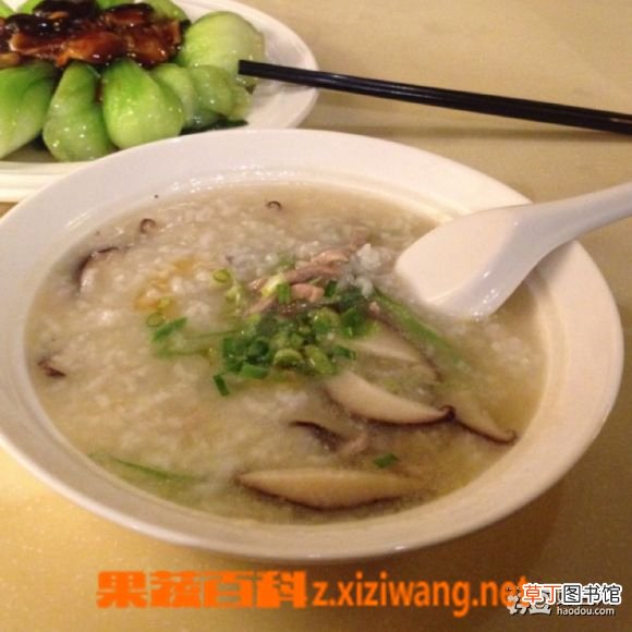 窝蛋牛肉粥的做法