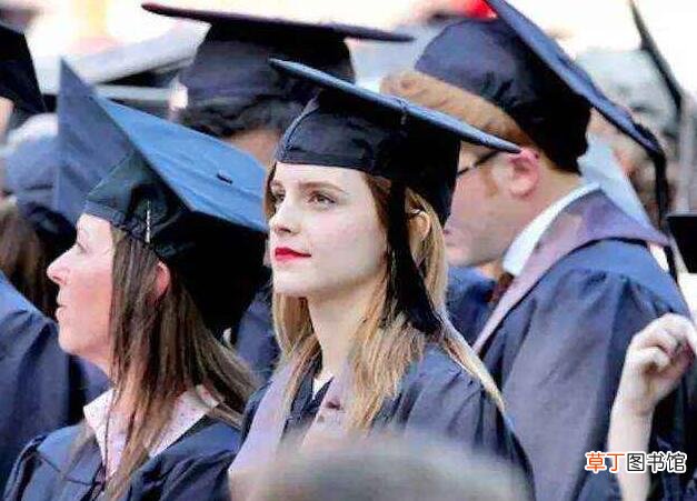 学士服红色领子是什么