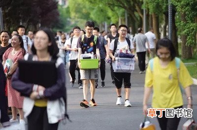 高考后打什么工 高三毕业做什么兼职
