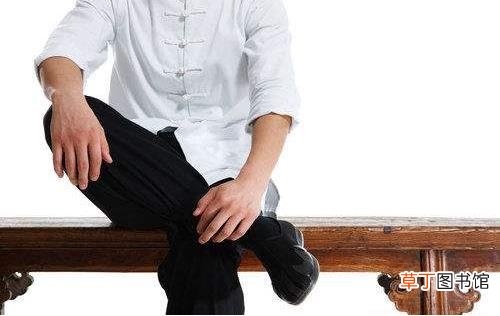 长期跷二郎腿的危害 跷二郎腿竟会升高血压