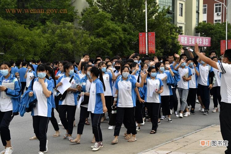 高考可以提前交卷吗 福建回应考点提前三分钟打结束铃