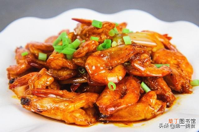 油焖大虾怎么做简单又好吃 家常油焖虾的做法教程