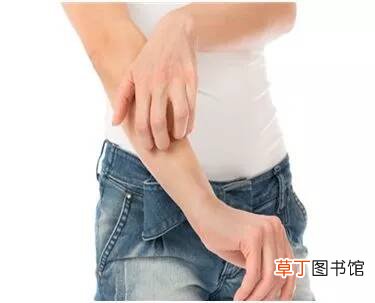 身上痒一挠就起疙瘩是怎么回事?