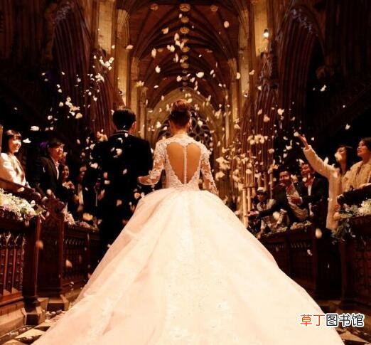 梦见先死人后结婚是什么兆头 梦见死人结婚什么预兆？