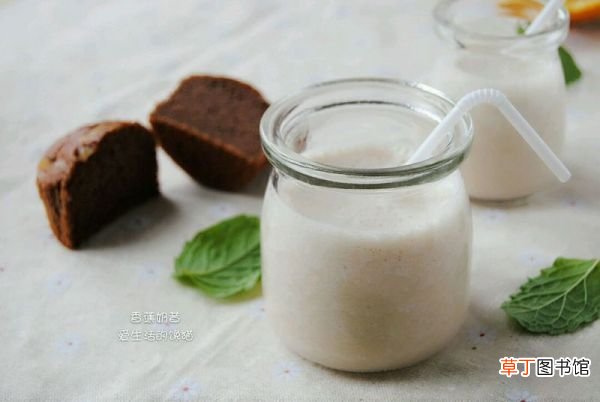 香蕉奶昔的做法教程 香蕉奶昔的做法