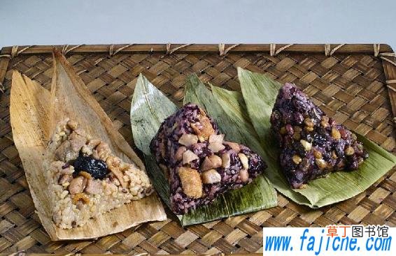 粽子是等水滚之后放入里面吗 煮粽子水要烧开还是不烧开