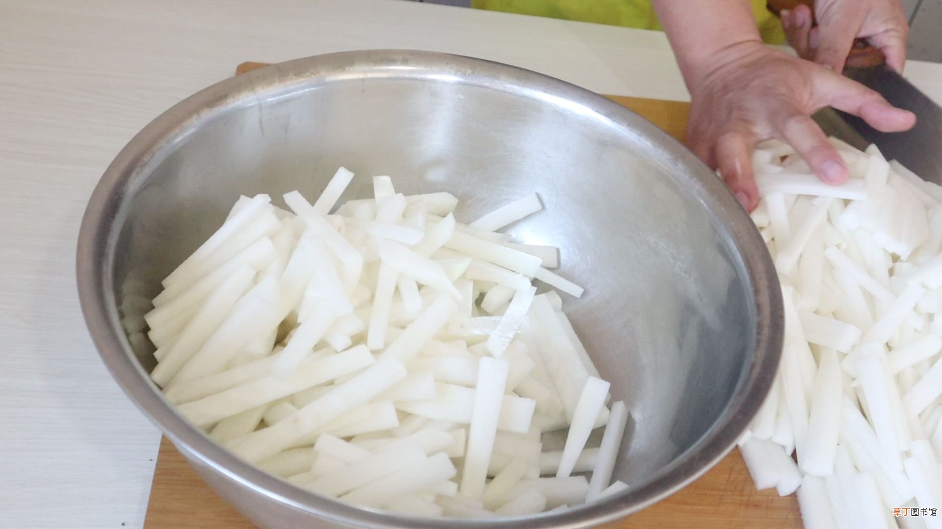 萝卜条怎么腌制才好吃 腌萝卜条的做法)