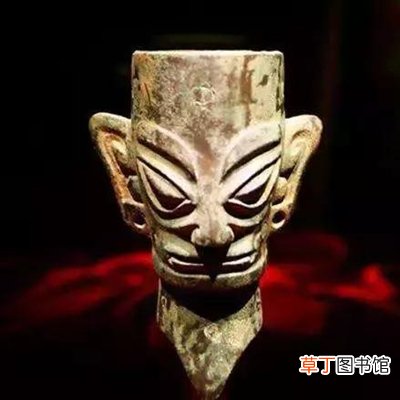 三星堆遗址是最早哪一年发现相关出土物？