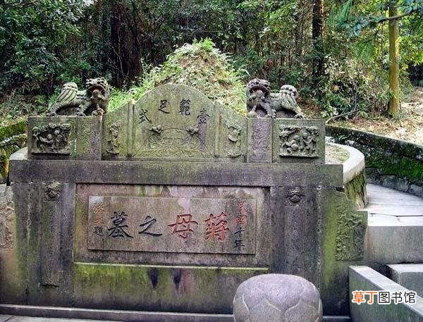 墓碑上刻字有什么讲究？