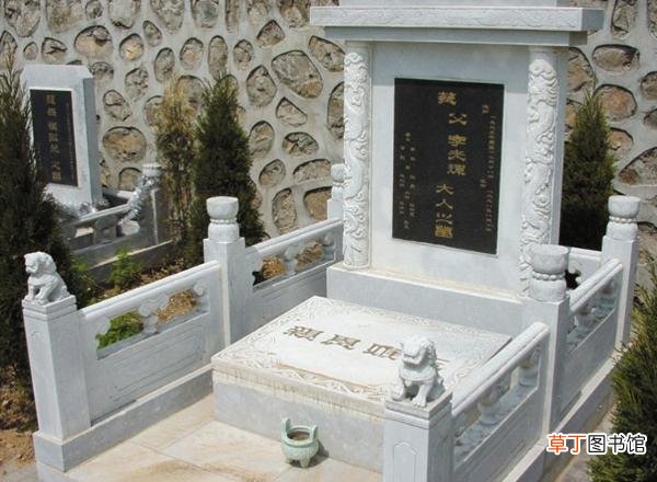 墓碑上刻字有什么讲究？