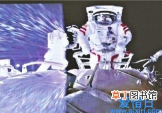 返回控制系统采用了预测制导的方案 神十二航天员返回地球总共分几步