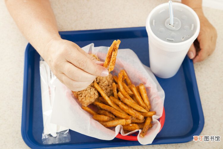 肿瘤患者应该怎么吃？肿瘤护师：三类食物确实该忌口