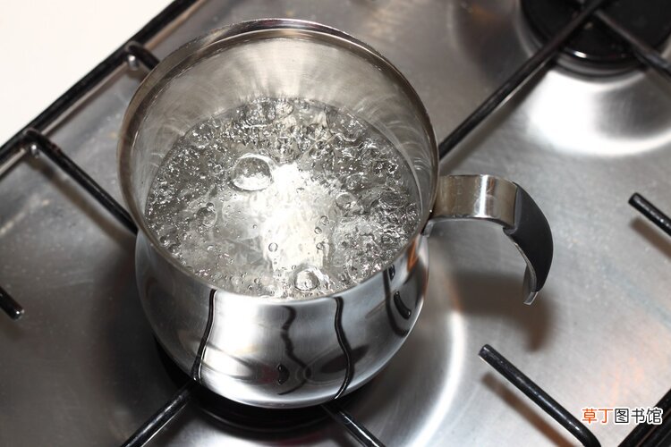 水果烂一点还能吃？很多癌症是"省"出来的！有这7种习惯的人需当心了