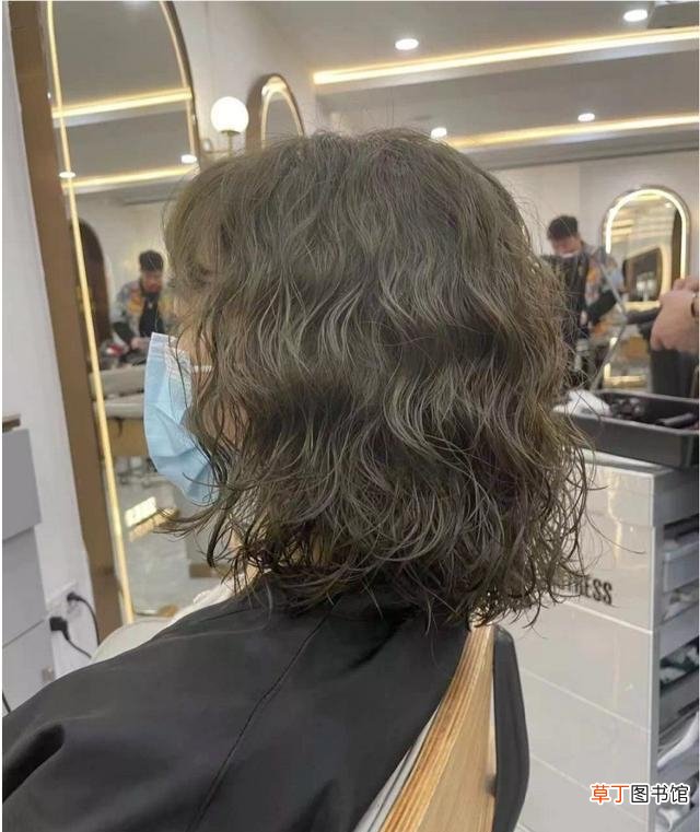 波波头适合什么脸型的女生 夏季最美短发有哪些