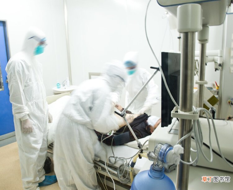 食道癌一发现即晚期？最容易发生在3个部位，这些症状别忽视