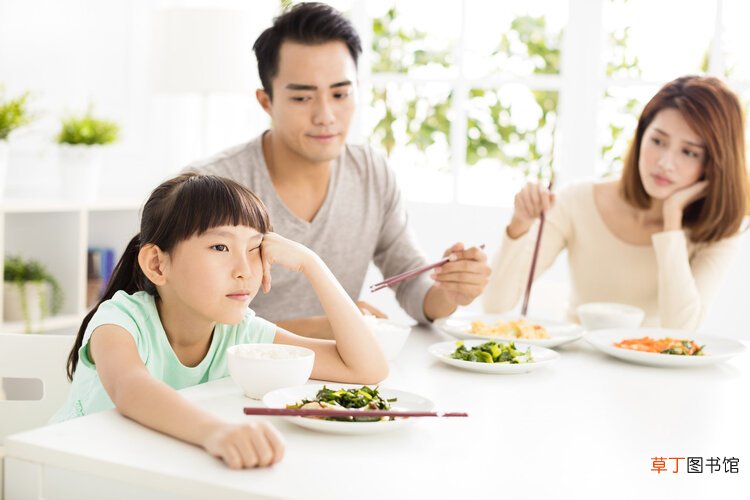 晚饭太饱胃会被撑大，坚持不吃胃会越饿越小，是真相还是谣言？