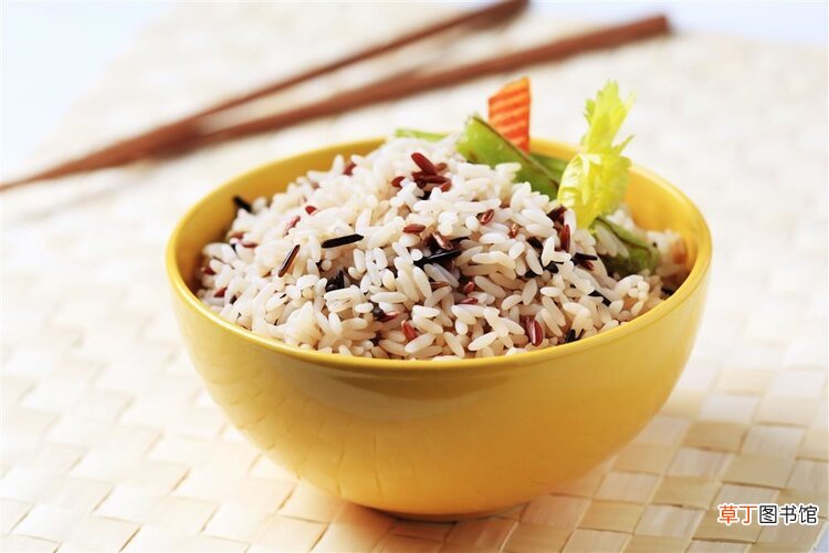 胃粘膜不仅怕辣，还怕6种食物？经常胃痛的人，建议尽量少吃