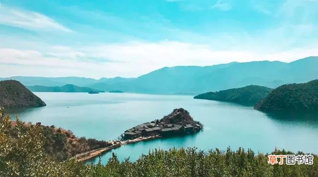 四川泸沽湖在哪里哪个城市 一半在云南一半在四川