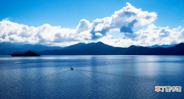 四川泸沽湖在哪里哪个城市 一半在云南一半在四川