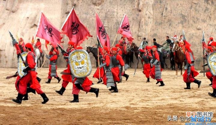 战城南原文翻译及赏析 战城南杨炯原文翻译