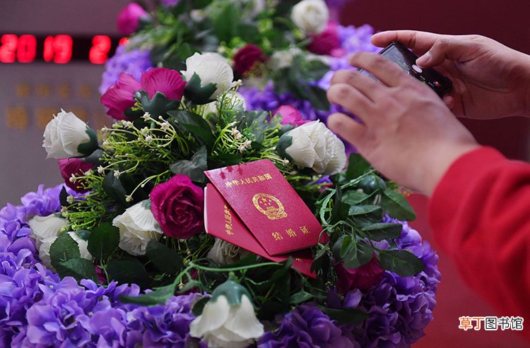 现在领结婚证要什么证件 现在办结婚证需要什么证件