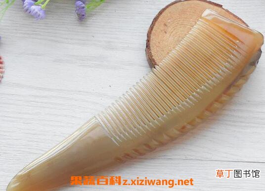 怎么辨别牛角梳真假 牛角梳真假如何辨认