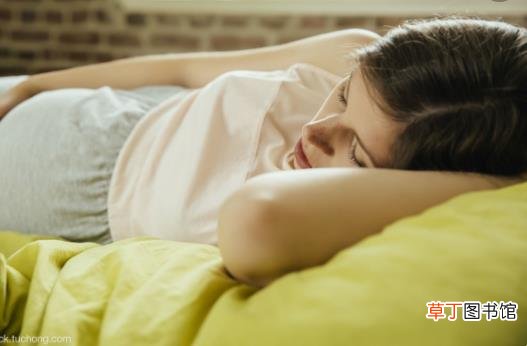 每晚睡8小时女性不易骨折 强壮骨骼