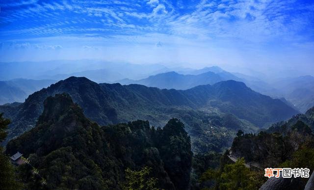 什么一览众山小?一览众山小的前一句是什么?