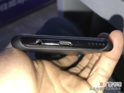 手机正在充电却充不进电解决方法 手机充不进去电怎么办