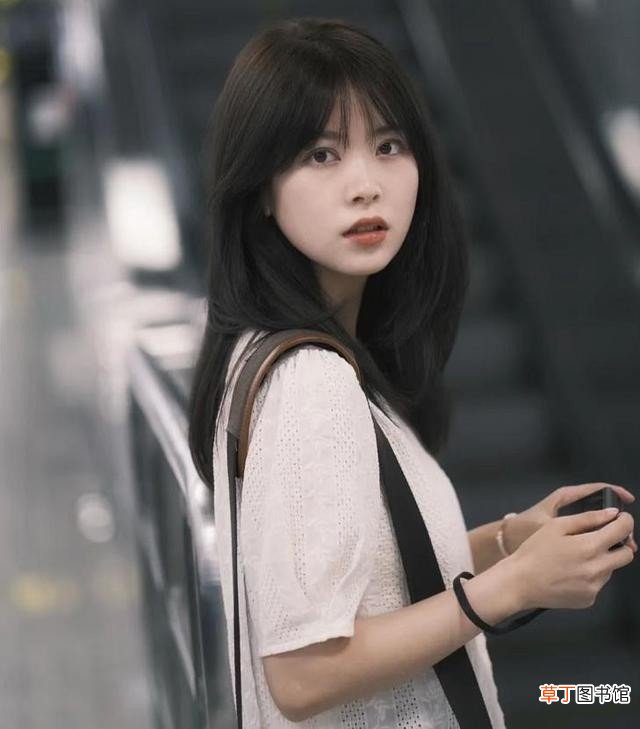 头大的女生适合什么发型 大脸人适合什么发型