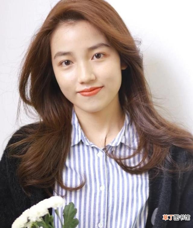 头大的女生适合什么发型 大脸人适合什么发型