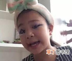 小学生穿比基尼，你还能淡定吗?
