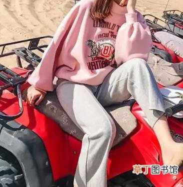 粉色卫衣配什么裤子 如同糖果般甜美俏皮