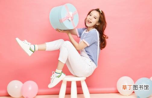 爱夹腿的女人盆骨竟会扭曲 夹腿使骨头扭曲的原因
