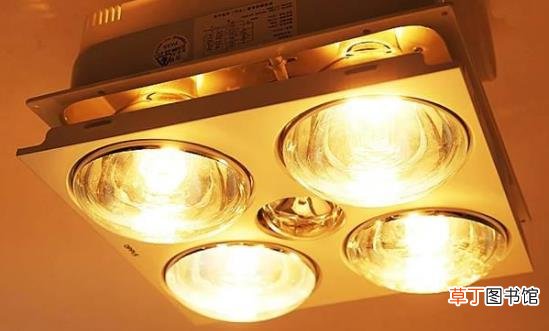 越来越多家庭使用浴霸 浴霸选购还要考虑到浴室空间情况
