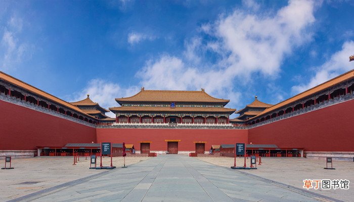 故宫从哪个门进去参观