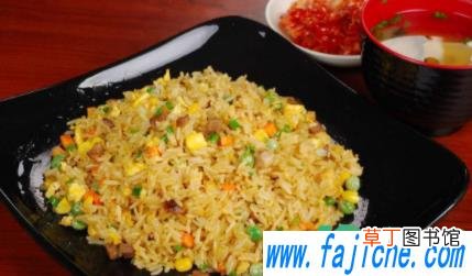蛋炒饭米饭有点湿怎么办 蛋炒饭如何把湿米饭炒干