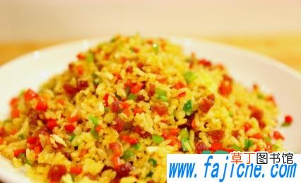 蛋炒饭米饭有点湿怎么办 蛋炒饭如何把湿米饭炒干