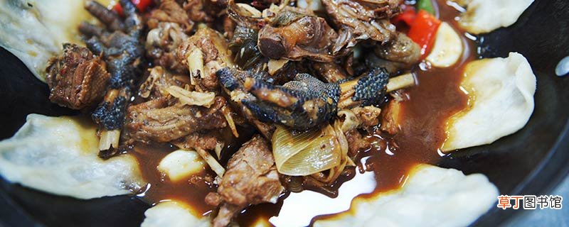 地锅鸡是哪里的特色菜