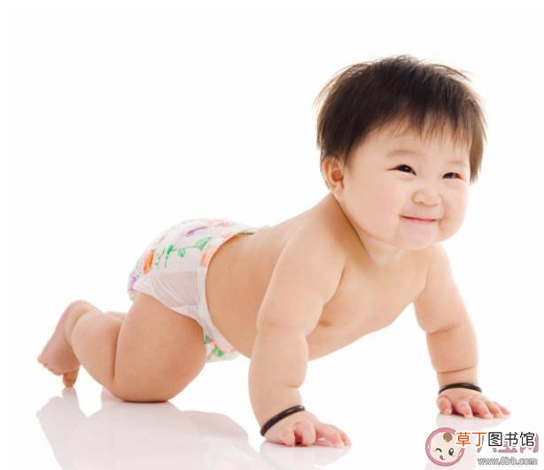 宝宝如厕年龄内裤怎么买 可以跳过训练裤直接穿小内裤