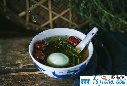 荠菜煮鸡蛋要去根吗 三月三煮鸡蛋的地菜要不要根一起煮