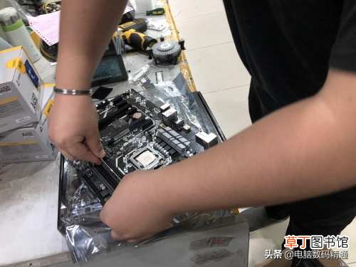 电脑老是卡又白屏怎么解决 电脑卡到直接白屏白屏未响应