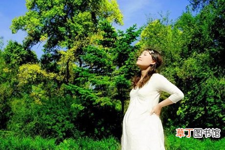 孕妇秋天如何穿衣 四大穿衣要领让孕妈玩转秋季
